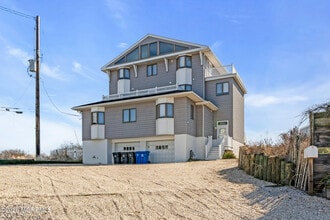 Building Photo - 2 Dune Terrace