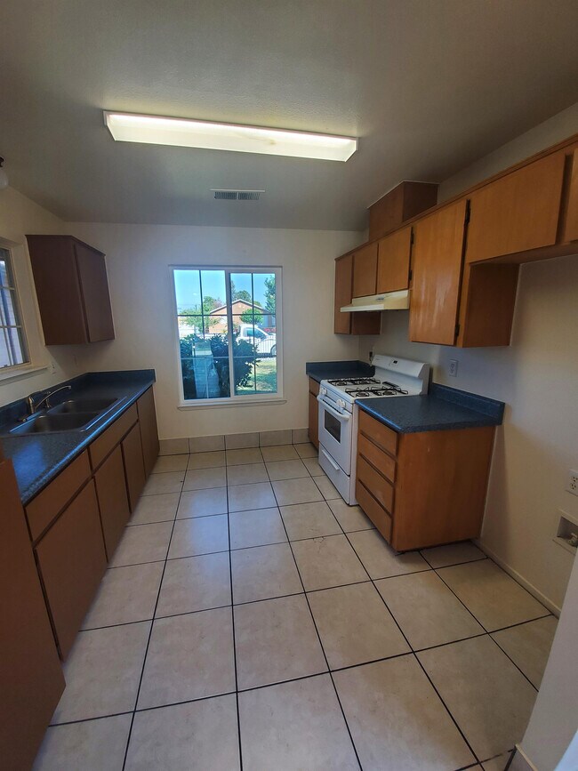 Building Photo - 14541 Rd 190