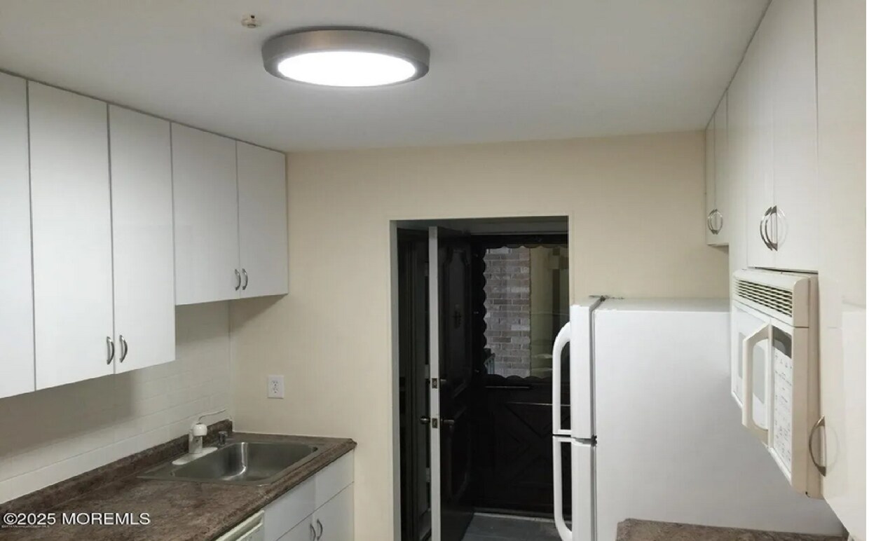 Foto del edificio - 84 Amberly Dr