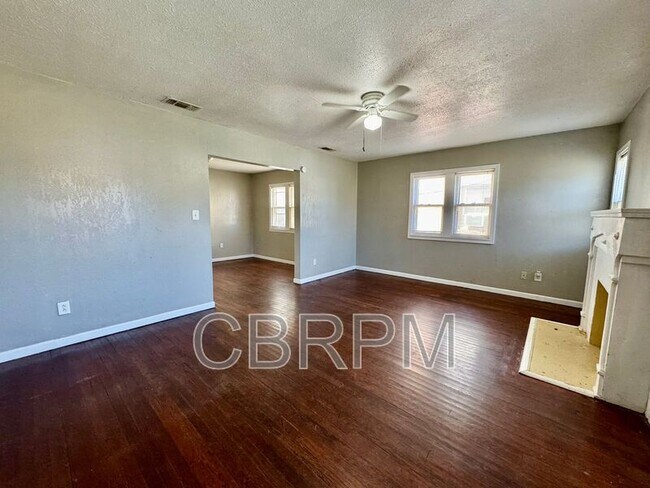 Foto del edificio - 2421 22nd St