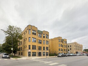 Building Photo - 1536 N Kedzie Ave