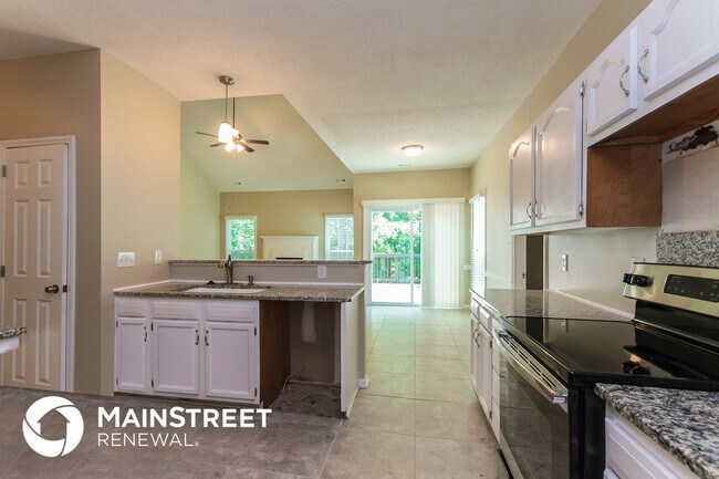Building Photo - 6232 Hickory Cove Ln