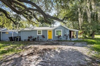 Building Photo - 906 Celery Ave