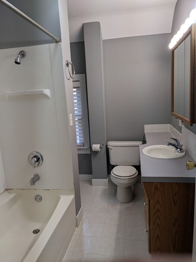 Bathroom - 1053 Center St
