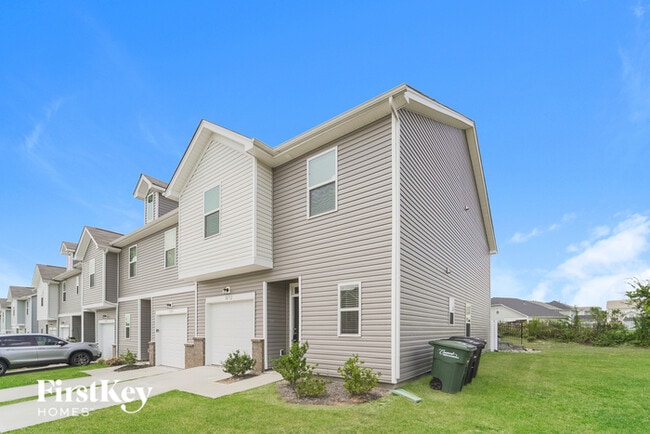Building Photo - 10712 Rivergate Dr NW