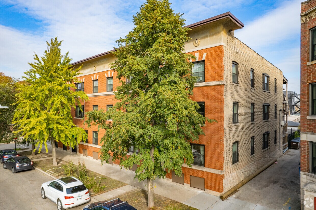 Primary Photo - 2231-2237 N Kedzie Blvd