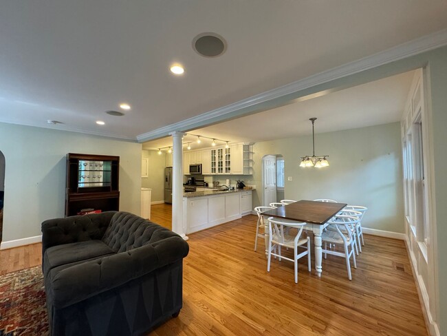 Building Photo - Charming North Arlington Home with Modern ...