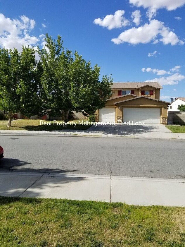 Primary Photo - Back on Market ... Awesome Opportunity!!!