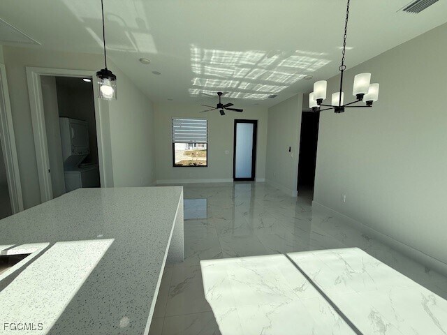 Foto del edificio - 640 Central St E