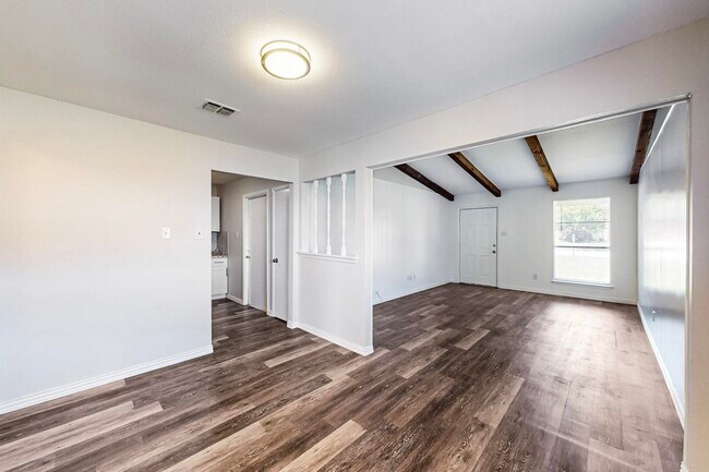 Foto del edificio - 707 Pleasant Manor Ave