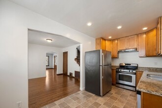 Building Photo - 2406-2408 Virginia St