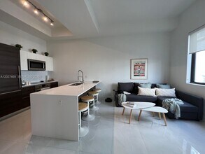 Building Photo - 301 Altara Ave
