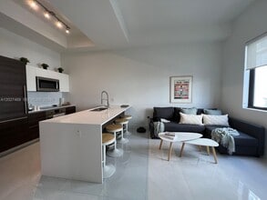 Building Photo - 301 Altara Ave