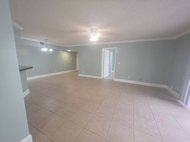 Foto del edificio - 9166 W Atlantic Blvd