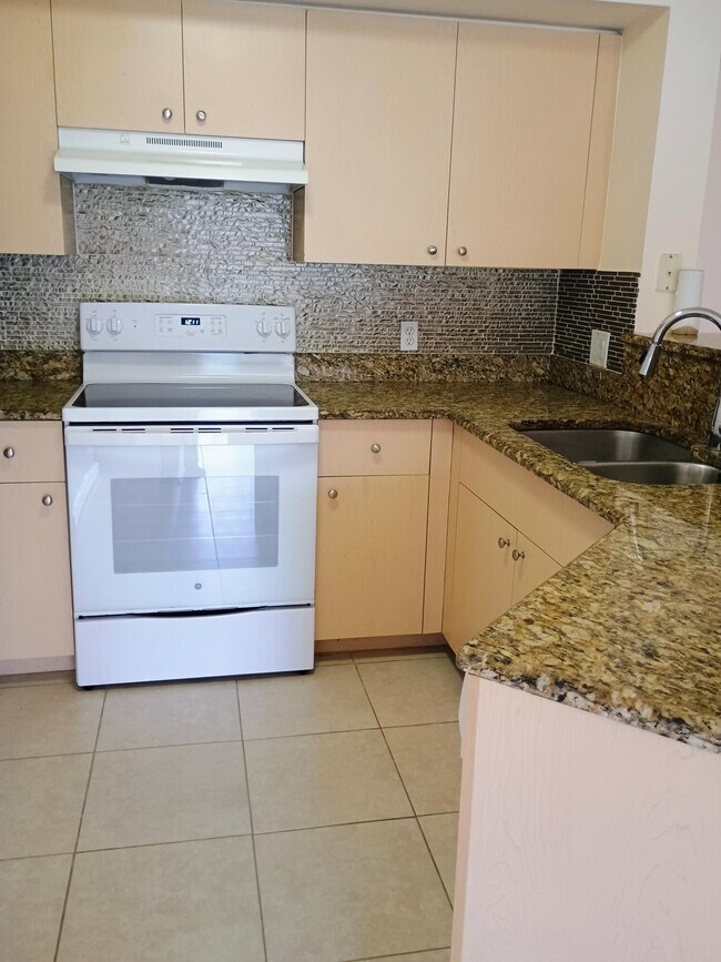 Foto del edificio - 4220 San Marino Blvd