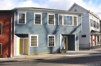 Building Photo - 209 S Division St