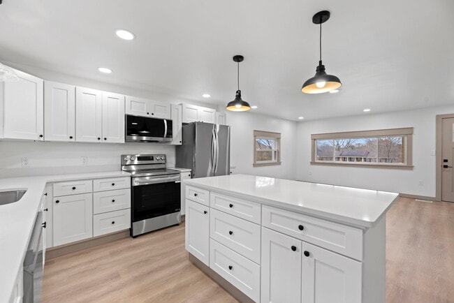 Photo - 7600 Rustic Ln House