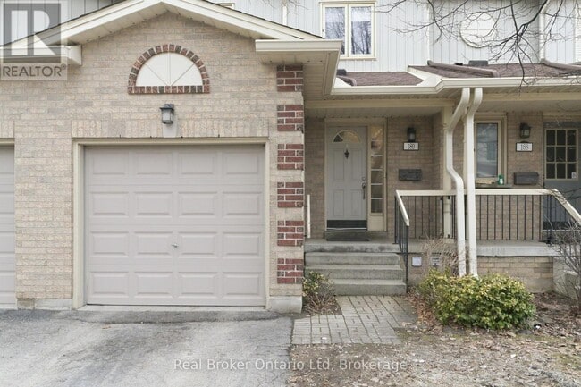 Building Photo - 302 College Ave W