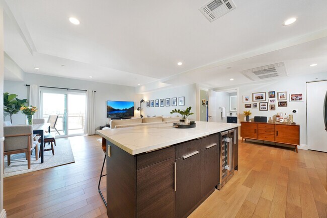 Foto del edificio - 2939 Leeward Ave