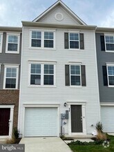 Building Photo - 44 Stembogan Ct