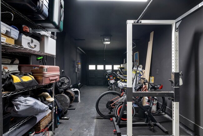 Foto del edificio - 2222 Moser Ave