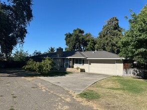 Building Photo - 1149 Rivara Rd