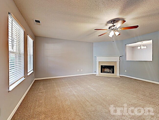 Building Photo - 1003 Sycamore Ln