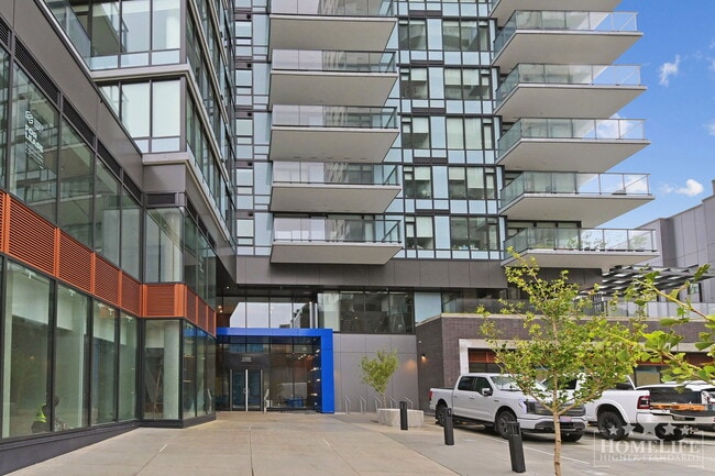 Building Photo - 1 - Bed + 1 - Bath + 1 Den Condo for Rent ...