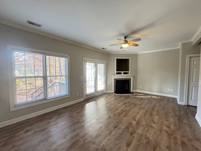 Building Photo - *Move In Special* 2 Bed | 2.5 Bath Raleigh...