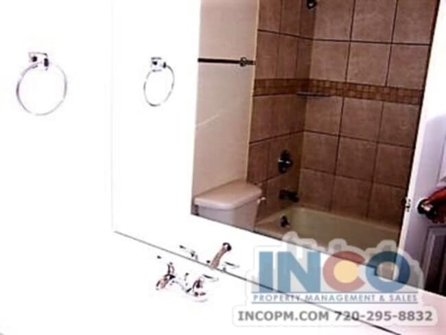 Foto del edificio - 5300 Troy St