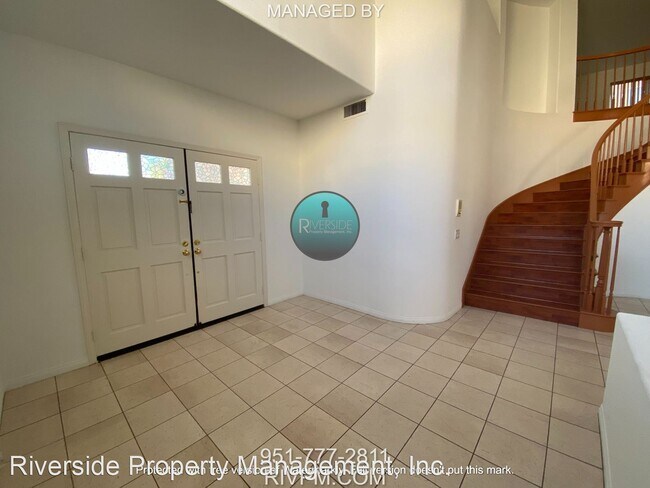 Foto del edificio - 5 br, 3.5 bath House - 15659 Turnberry St.