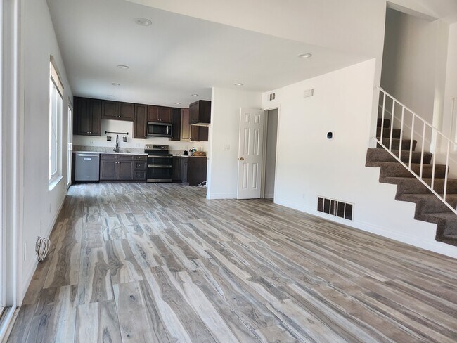 Building Photo - 21416 Vintage Way