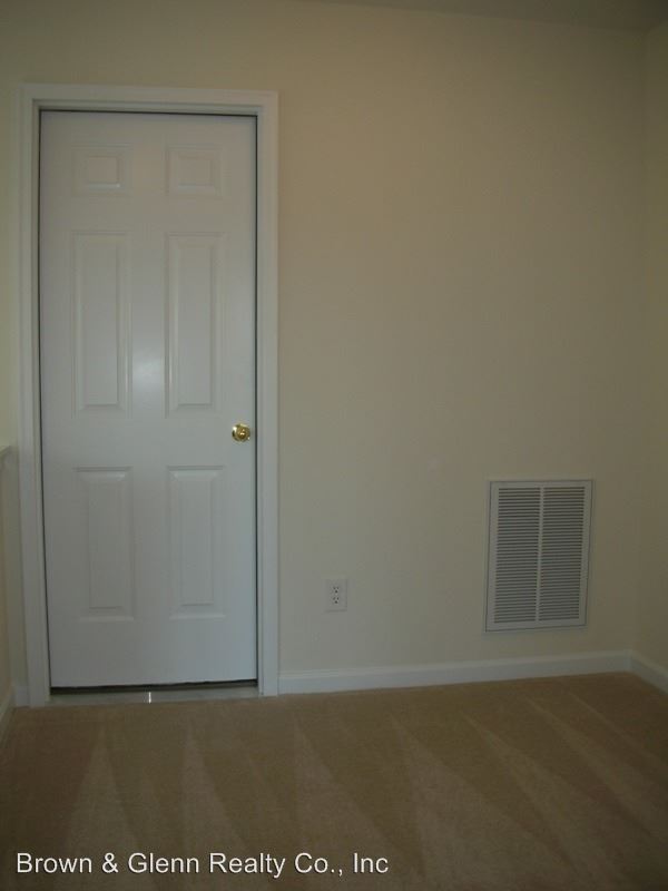 Foto del edificio - 13605 Waterplace Ln