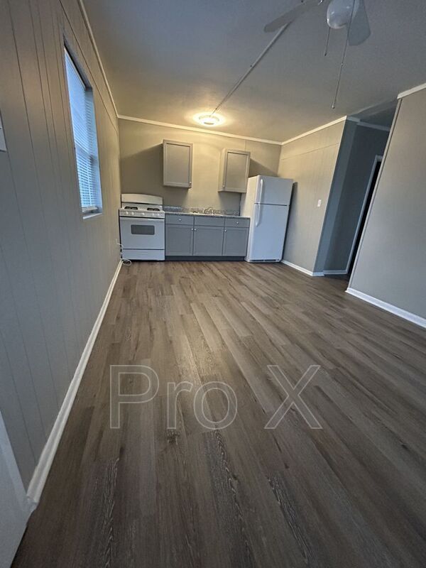 Foto del edificio - 1411 S Broadway St