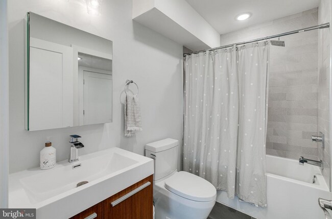 Foto del edificio - 1325 N Marston St