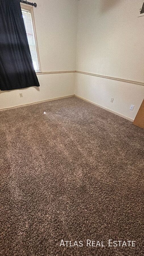 Foto del edificio - 8424 Travis Ln