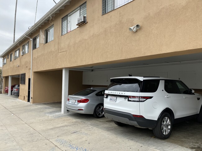 Parking - 5301 Lexington Ave