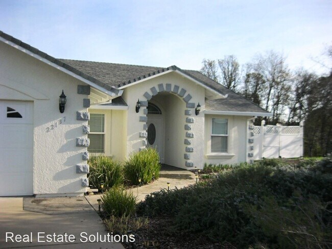 Building Photo - 3 br, 2 bath House - 22137 Riverview Drive