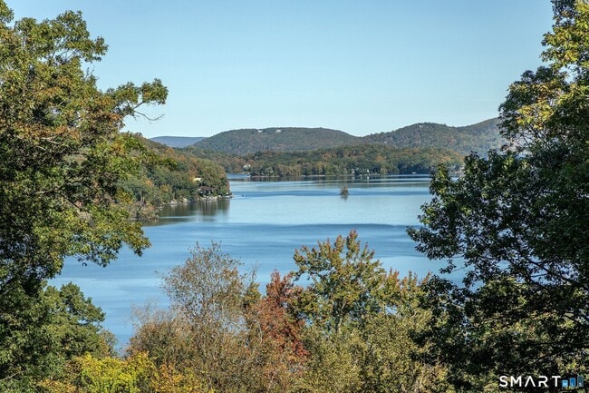 Foto del edificio - 28 Fox Run