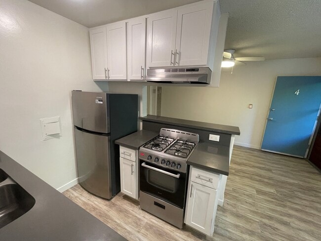 Building Photo - 25 Navy St