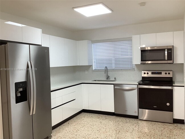 Foto del edificio - 7435 SW 23rd St