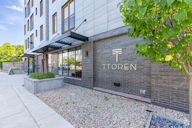 Signage - Ttoren | Modern Living. Naturally. Apartments