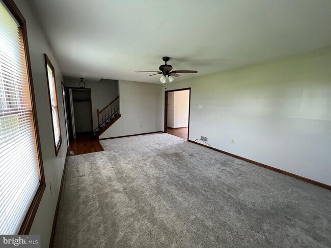 Foto del edificio - 346 Highland Rd