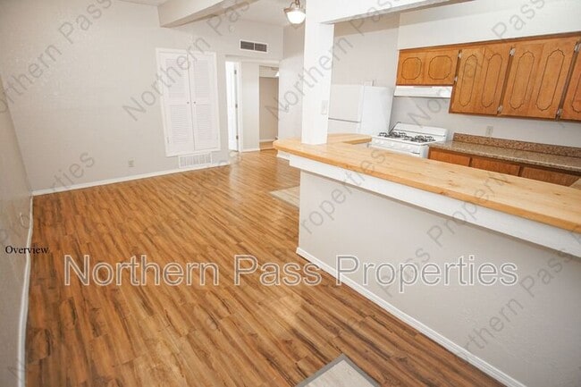 Foto del edificio - 3403 Pershing Dr