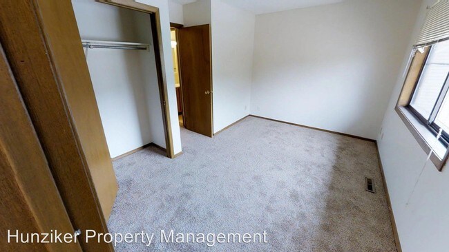 211 S Sheldon Ave Ames Ia 50014 Condo For Rent In Building Photo 211 S Sheldon Ave