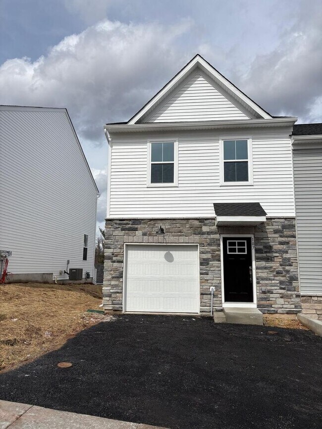 Building Photo - 107 Abramo Victor Dr