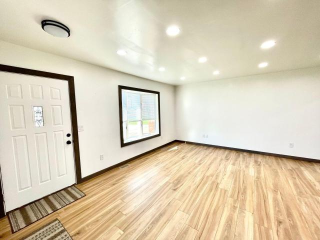 Building Photo - 3 bedroom in Vicksburg MI 49097