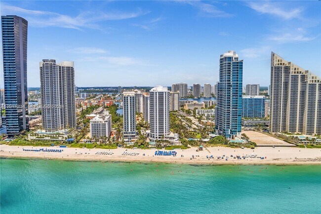 Foto del edificio - 17375 Collins Ave