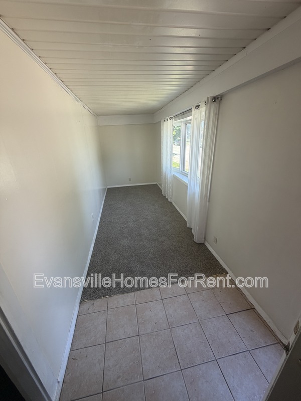 Building Photo - 1008 Allens Ln