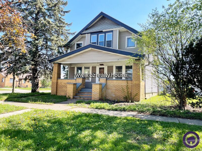 Foto principal - 3430 Maple St